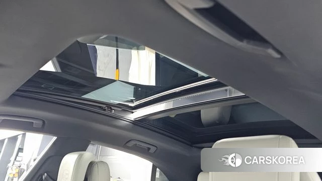 Porsche Makan EV id 4980164 из Кореи 8