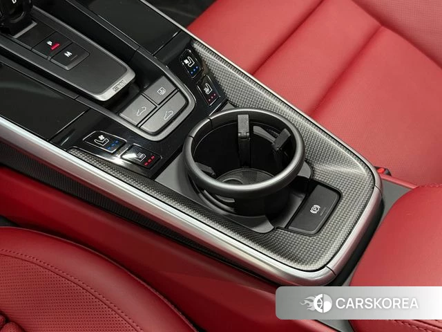 Porsche 911(992) id 4943669 из Кореи 8
