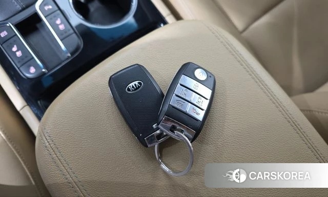 Kia The New Carnival id 4993225 из Кореи 8