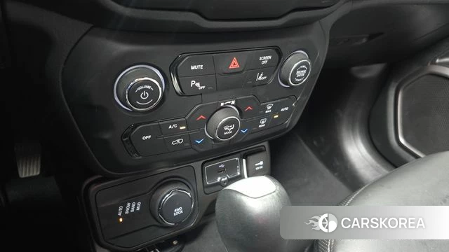 Jeep Renegade id 4951018 из Кореи 8