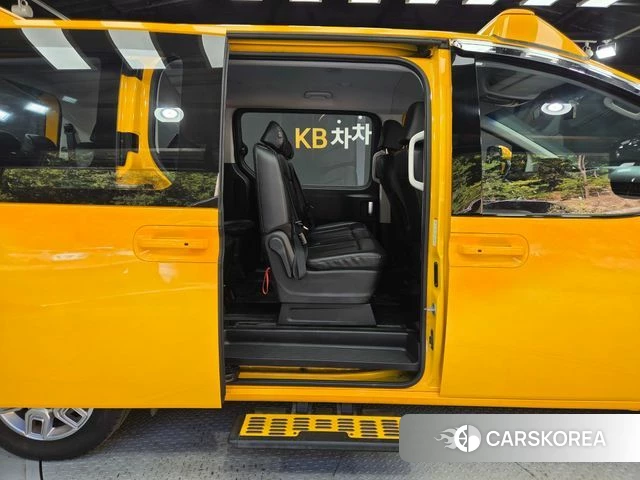 Hyundai Staria id 4951032 из Кореи 8