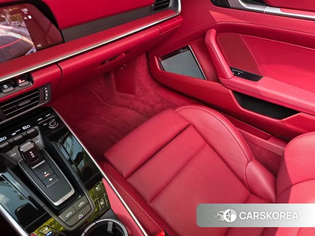 Porsche 911(992) id 4974764 из Кореи 8