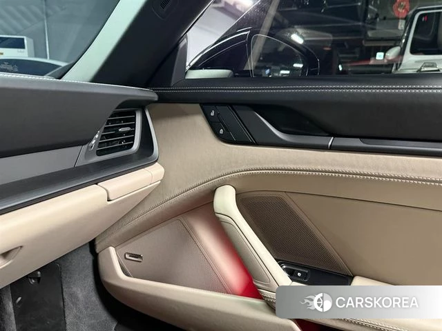 Porsche 911(992) id 4921104 из Кореи 8