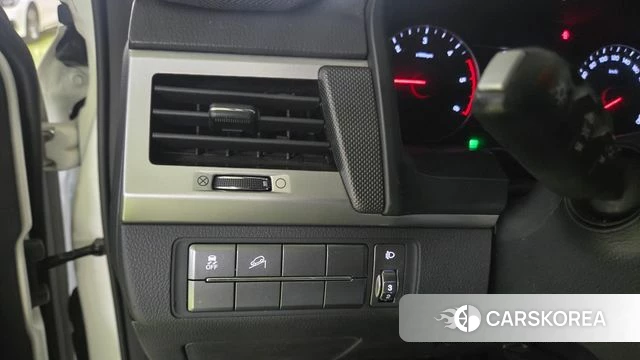 Ssangyong Rexton Sports id 5029010 из Кореи 8