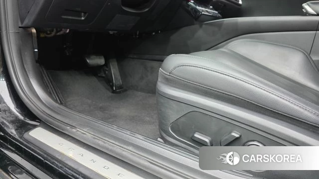 Hyundai Grandeur Hybrid (GN7) id 5011675 из Кореи 8