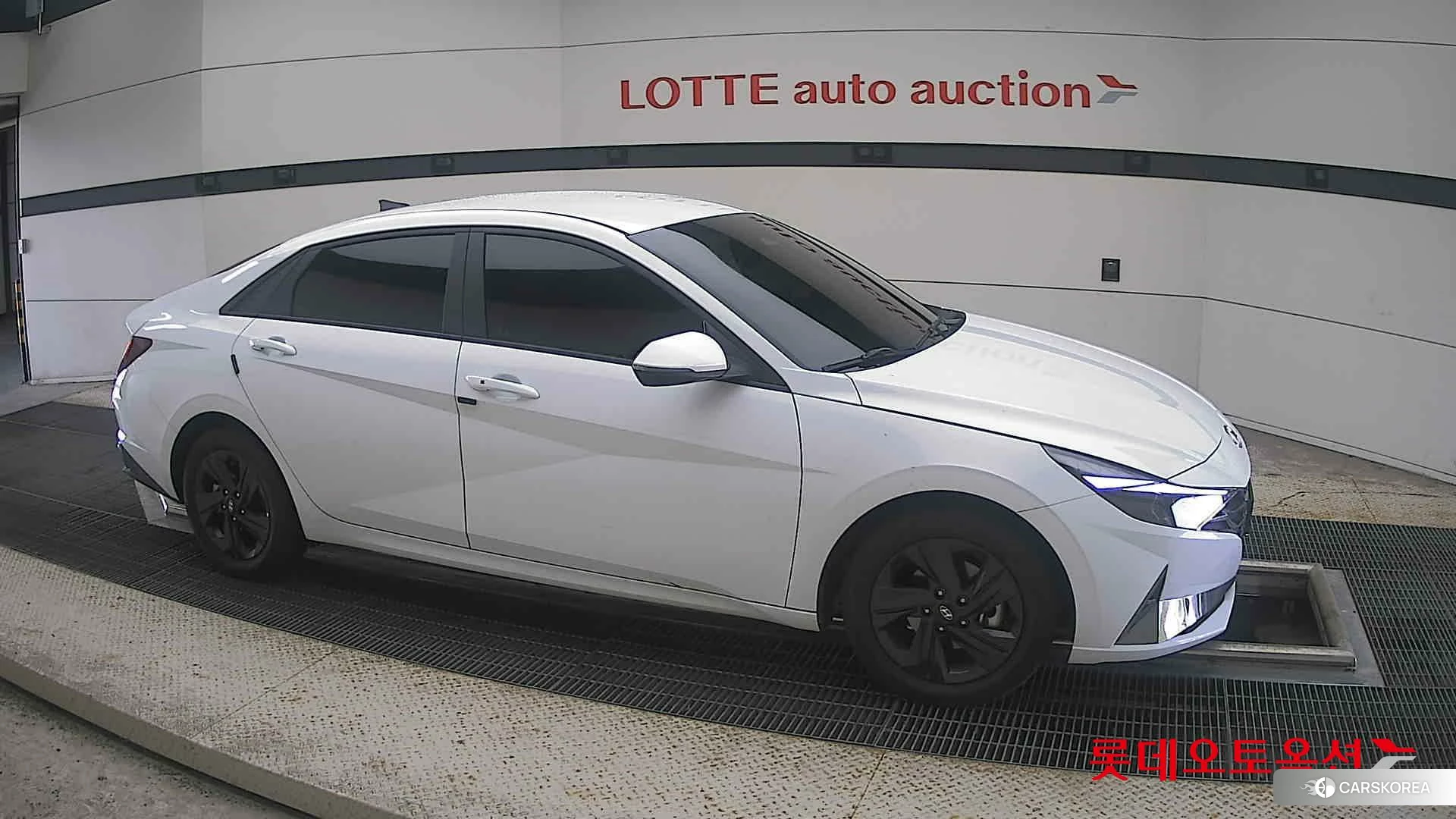 Hyundai Avante Hybrid id 5001030 из Кореи 8