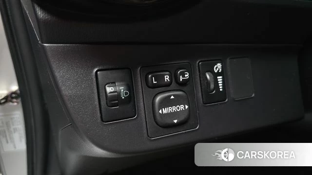 Toyota Prius C id 4967855 из Кореи 8