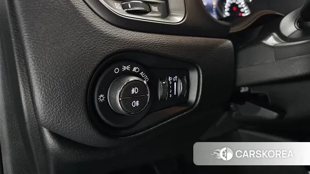 Jeep Renegade id 3416600 из Кореи 8