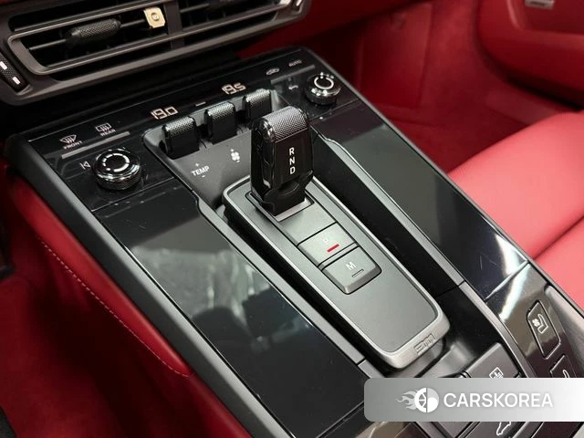 Porsche 911(992) id 4740759 из Кореи 8