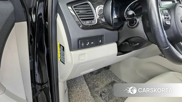 Kia The New Carnival id 3924236 из Кореи 8