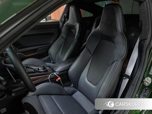 Porsche 911(992) id 4762032 из Кореи 8