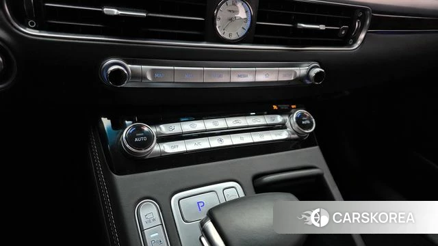 Genesis G90 id 4936924 из Кореи 8
