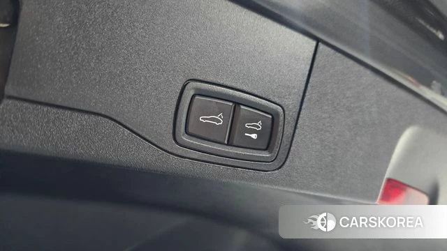 Porsche Taycan id 4980076 из Кореи 8