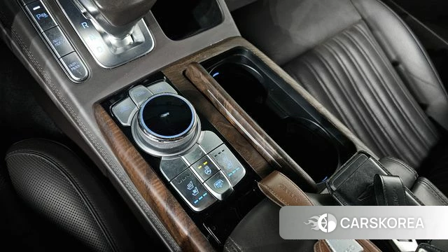 Genesis G90 id 4966998 из Кореи 8