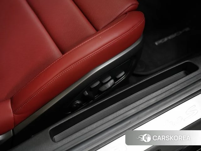 Porsche 911(992) id 4970976 из Кореи 8