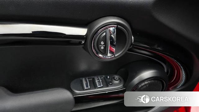Mini Cooper S Convertible id 5021347 из Кореи 8
