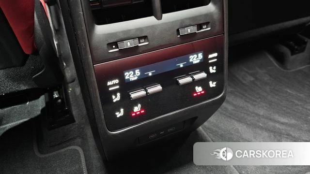 Porsche Makan EV id 3769632 из Кореи 8