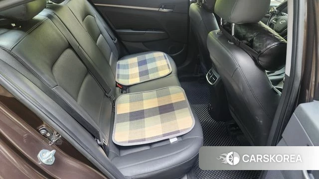 Hyundai Avante AD id 4677917 из Кореи 8
