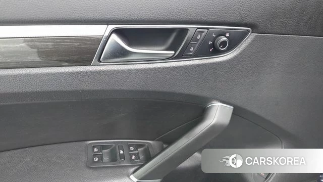 Volkswagen The New Passat id 5035811 из Кореи 8