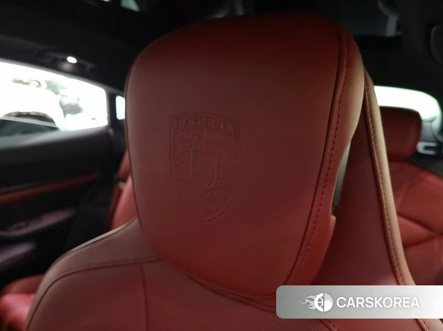 Porsche Taycan id 5034856 из Кореи 8