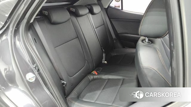 Kia Stonic id 5035395 из Кореи 8
