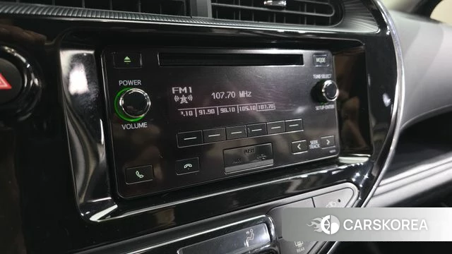 Toyota Prius C id 4988419 из Кореи 8