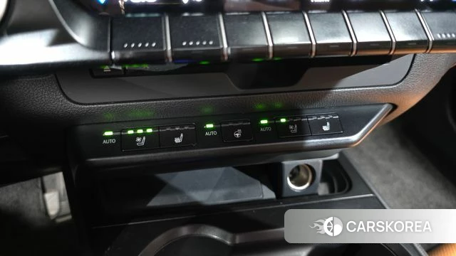 Lexus UX250h id 4952781 из Кореи 8