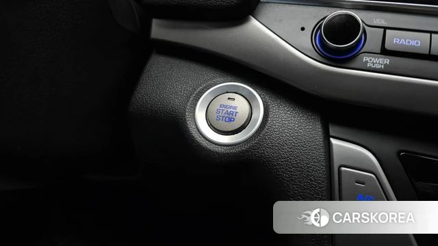 Hyundai Avante AD id 5019072 из Кореи 8