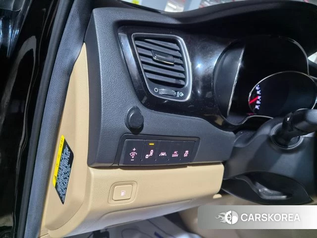 Kia All New Carnival id 5048707 из Кореи 8