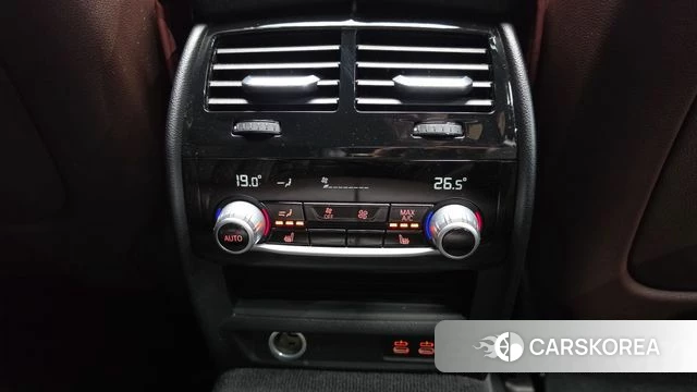 BMW 5 Series (G30) id 5035153 из Кореи 8