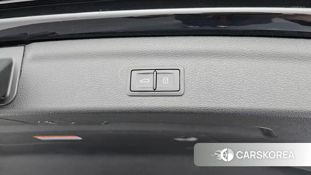 Audi Q3 (F3) id 4630043 из Кореи 8
