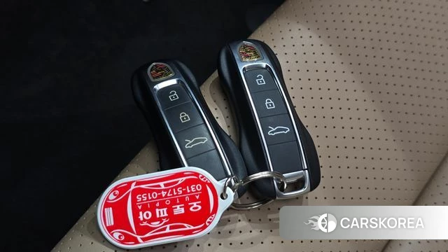 Porsche 911(992) id 4987292 из Кореи 8