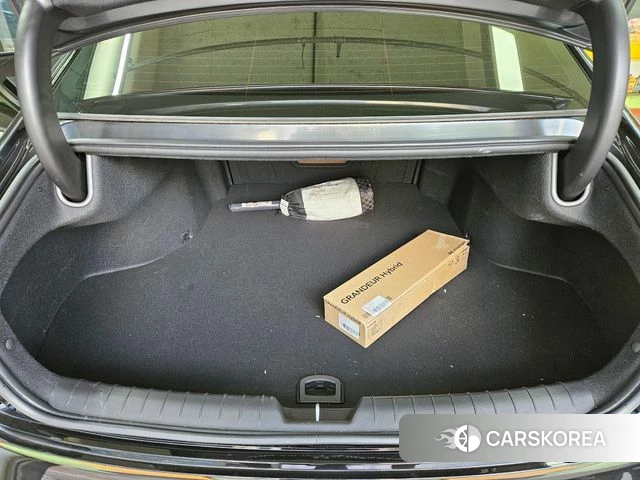 Hyundai Grandeur Hybrid (GN7) id 5001777 из Кореи 8