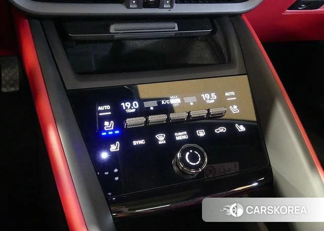 Porsche Makan EV id 4934486 из Кореи 8