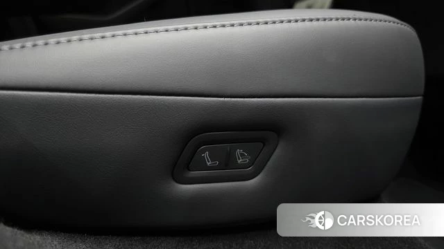 Tesla Model Y id 4710363 из Кореи 8