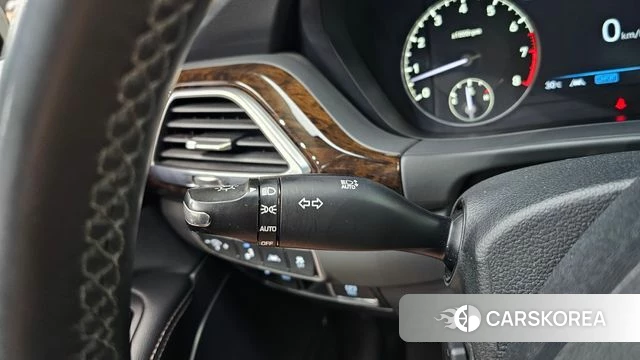 Genesis G90 id 4923780 из Кореи 8