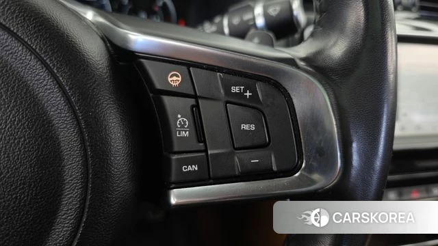 Jaguar XE id 4865149 из Кореи 8