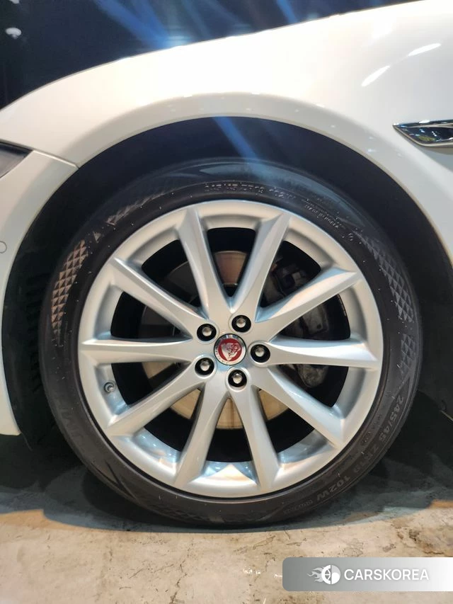 Jaguar All New XJ id 4998414 из Кореи 8