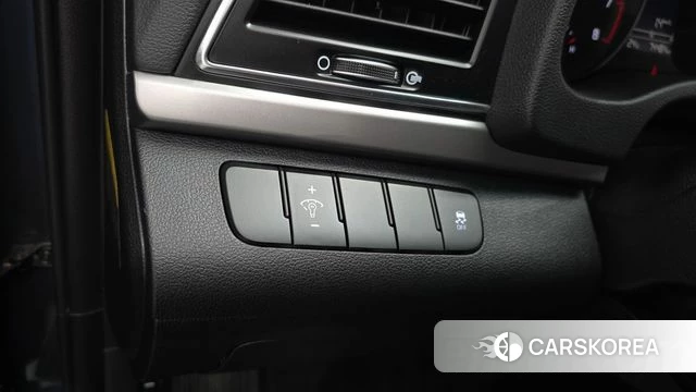 Hyundai Avante AD id 4967808 из Кореи 8