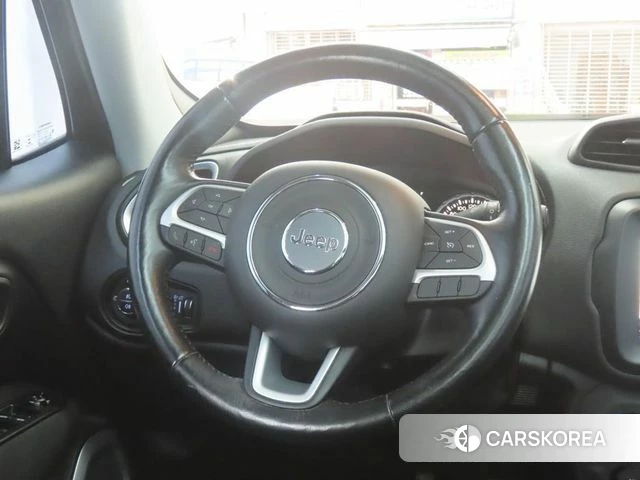 Jeep Renegade id 4918920 из Кореи 8
