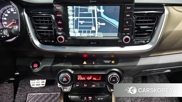 Kia Stonic id 5035432 из Кореи 8
