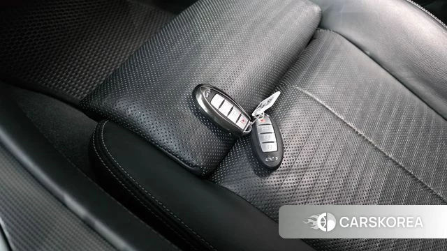 Infiniti Q50 id 4760275 из Кореи 8