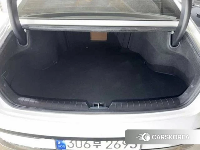 Hyundai Grandeur (GN7) id 5000606 из Кореи 8