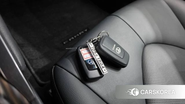 Toyota Camry (XV70) id 4944240 из Кореи 8