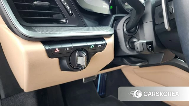 Porsche 911(992) id 4792105 из Кореи 8