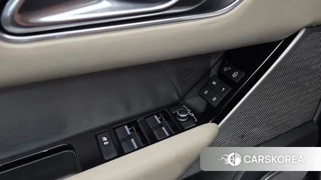 Land Rover Range Rover Velar id 3677634 из Кореи 8