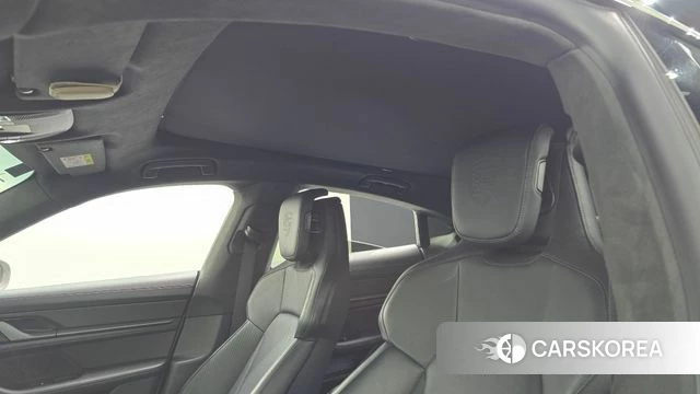 Porsche Taycan id 4778647 из Кореи 8