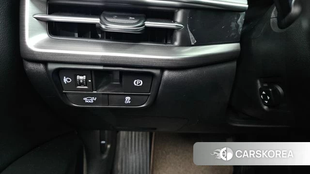 Hyundai Grandeur (GN7) id 5016531 из Кореи 8