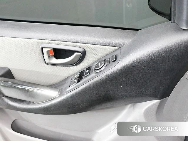 Hyundai The New Grand Starex id 5029546 из Кореи 8