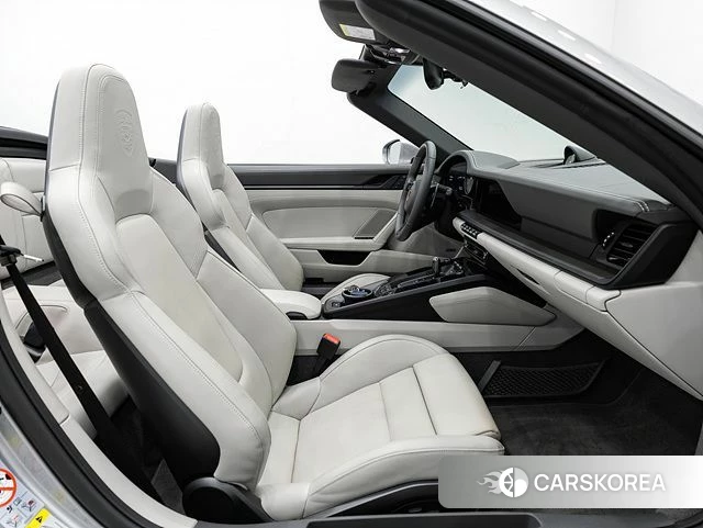 Porsche 911(992) id 5022525 из Кореи 8